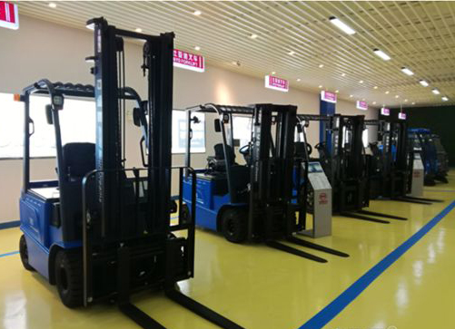 electric forklift
