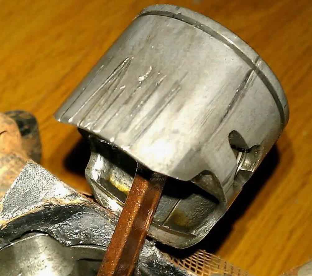 piston-pulling the reasons for cylinder scraping